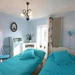 Confortable A Remiremont, Proche Centre Et Commerces, Garage Et Wifi Inclus - Fr-1-589-132 * 勒米尔蒙